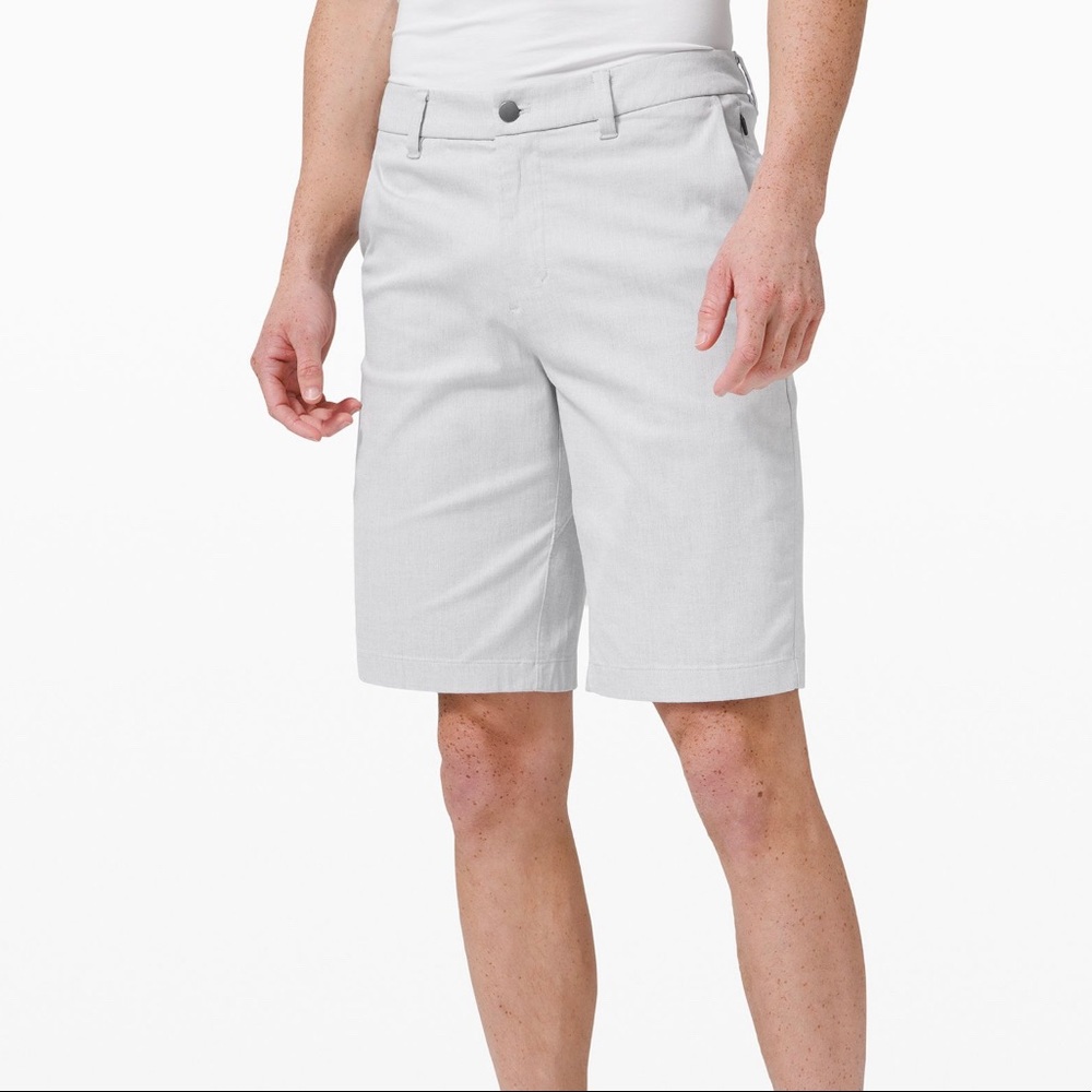 Commission Relaxed Fit Short 11” Qwick Oxford